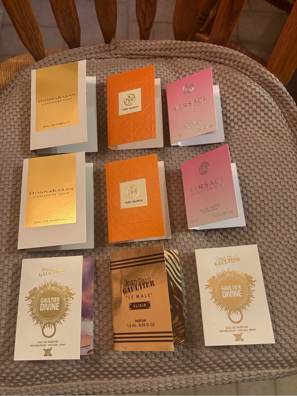Assorted Women's Fragrance Sample Set -
